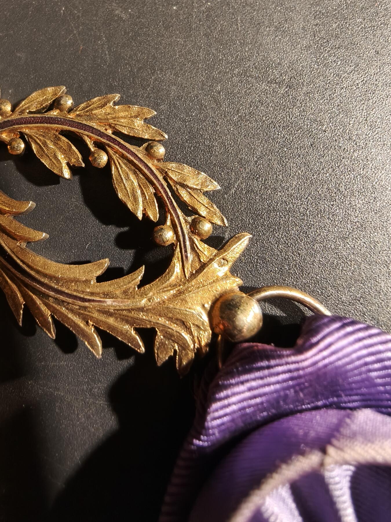 老王徽章第169期 法国军官级棕榈叶勋章    银质镀金珐琅    原盒   