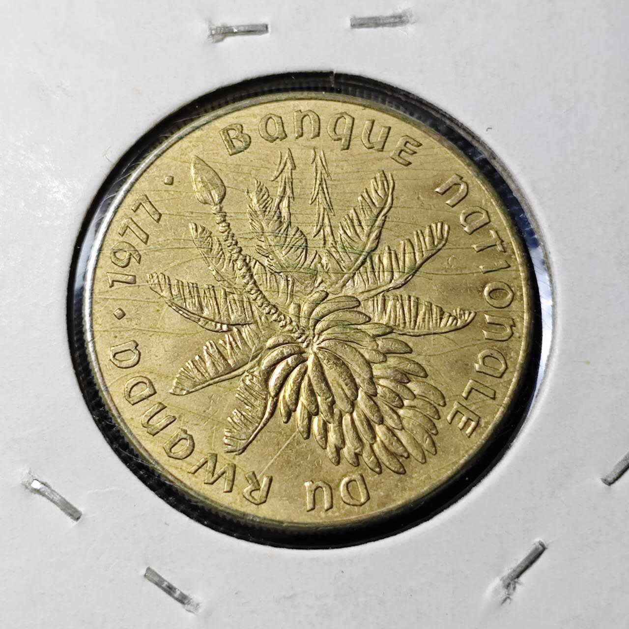 KK钱币收藏小铺 第378期  2月预留时间 周末发货  1977卢旺达20法郎 好品