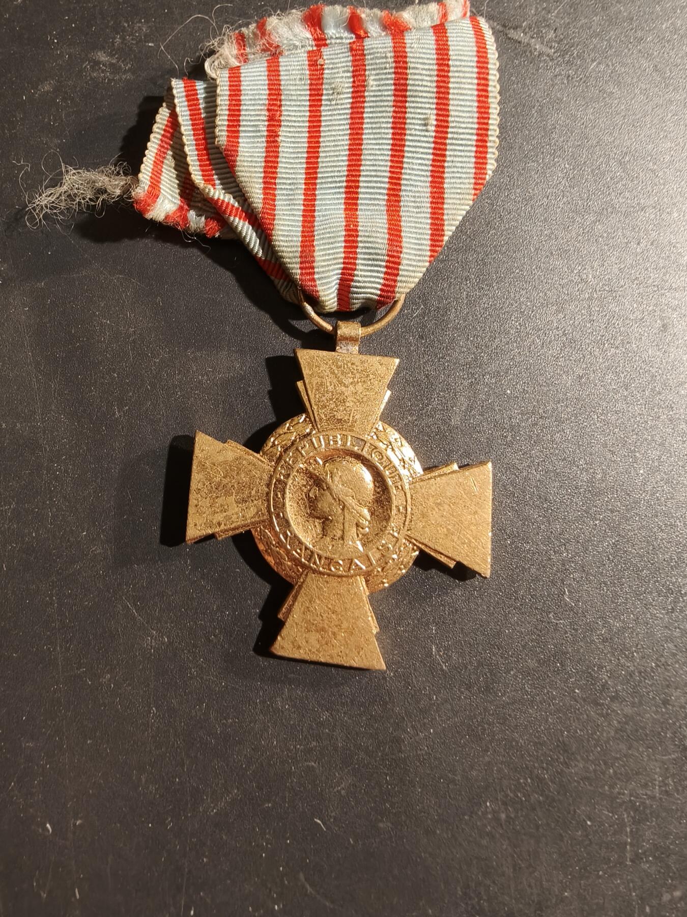 老王徽章第169期 法国战斗十字奖章