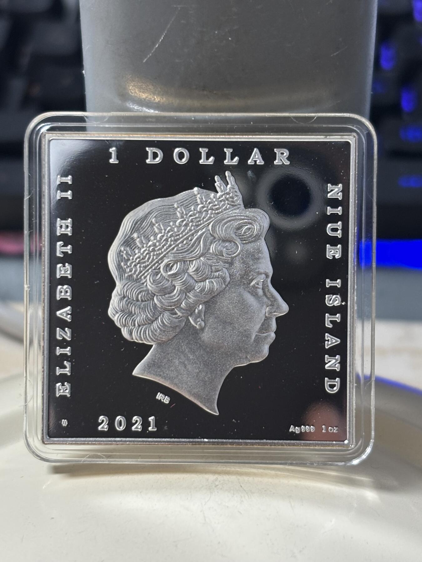 第185期拍卖 纽埃2021年世界名画系列雾海上的旅人彩色纪念银币，999银，发行量999枚