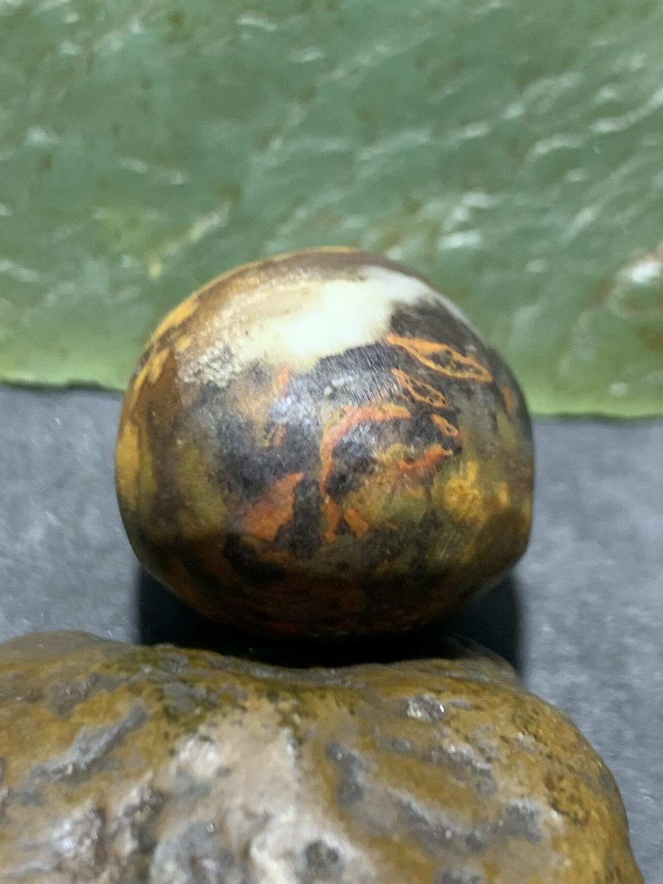 精美战国红玛瑙明料原石一个，