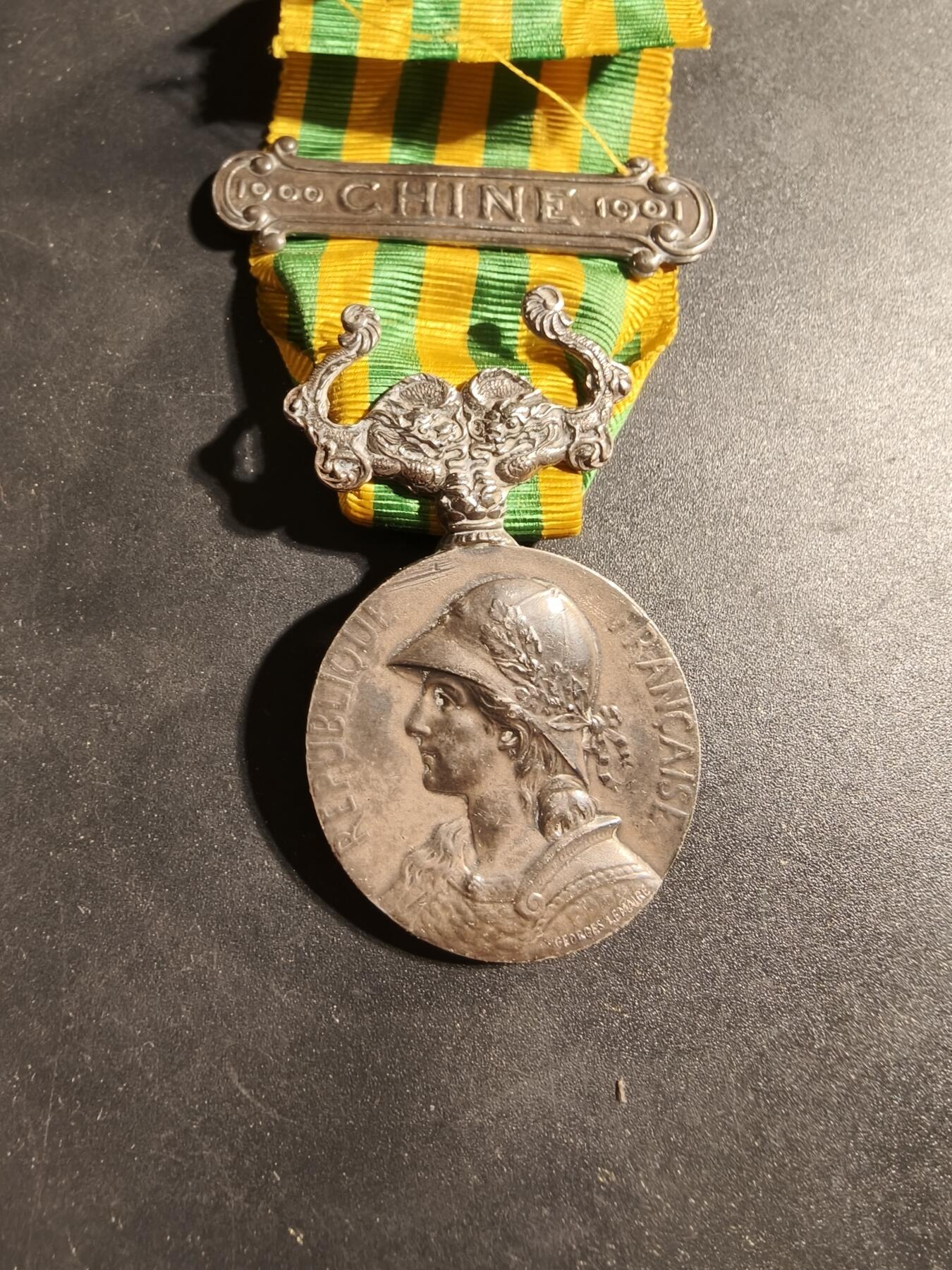老王徽章第169期 法国1900庚子奖章    原铸950银    带勋条    原盒