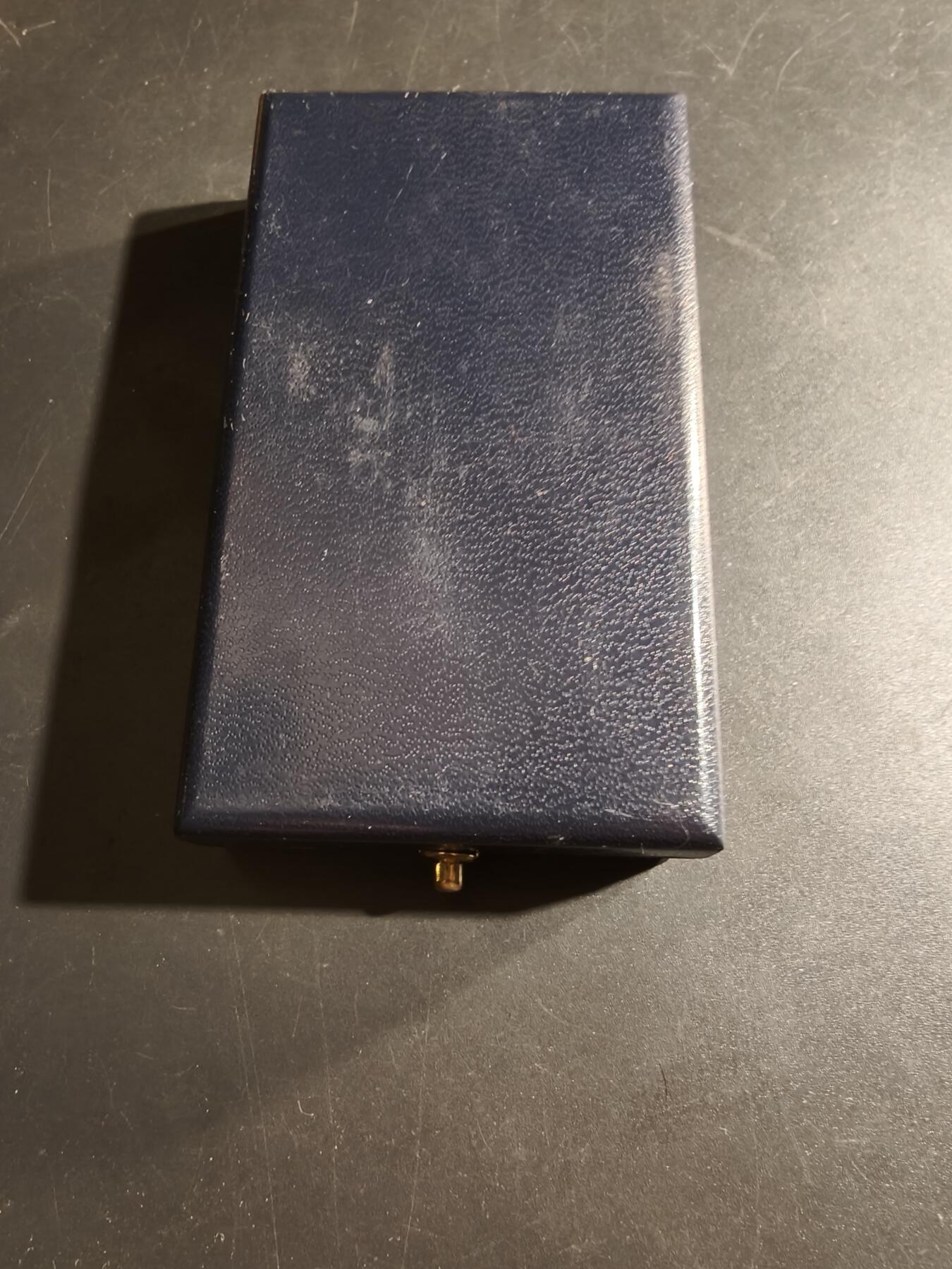 老王徽章第169期 法国骑士级社会教育功绩勋章    原盒