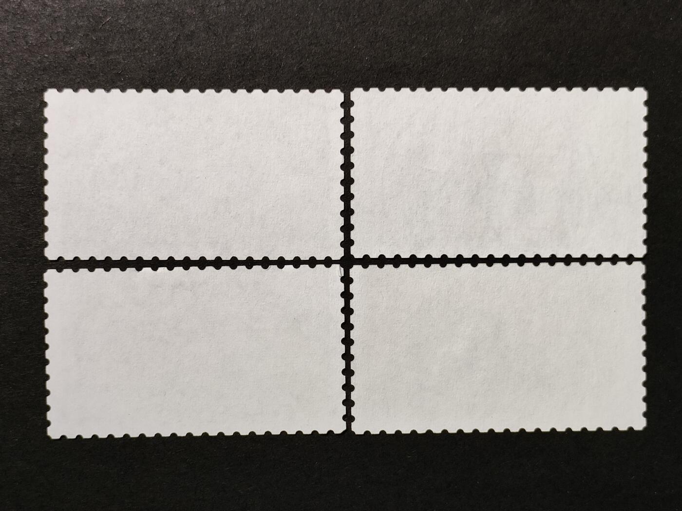 ↓君缘收藏677期☞钱币邮品↓无佣金、可寄存、满30元包邮  德国邮票，2014年动物 狐狸刺猬幼崽不干胶邮票2全，有2套随机发一套