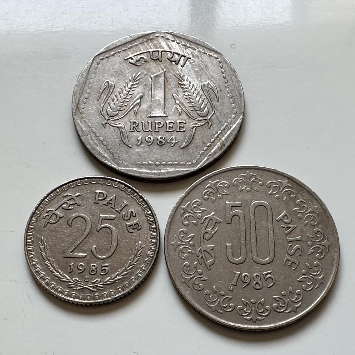 🌹外币初藏🌹🐯2025年第140场  每周二四六晚8️⃣点 接代拍 印度80年代三枚