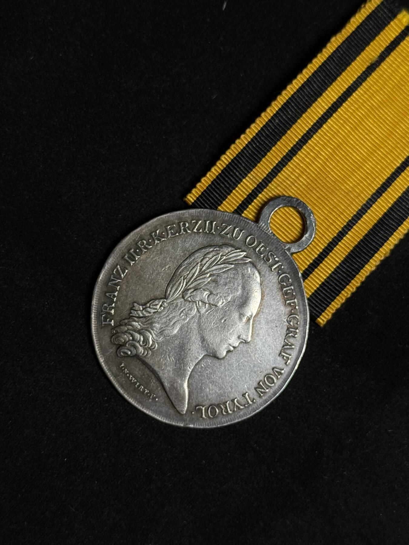 欢庆元旦！戎马世界章牌大赏第109期元旦大拍 神圣罗马帝国1797年动员奖章，银质，直径40mm，绶带后配，非常少见