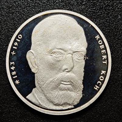 【德藏】世界币章拍卖第157期（拍品征集中~欢迎藏友联系） - 1993年 德国细菌学家世界病原细菌学奠基人1905年诺贝尔生理学或医学奖获得者罗伯特·科赫诞辰150周年10马克纪念银币 镜面十足 直径约：32.5mm；重约：15.4g