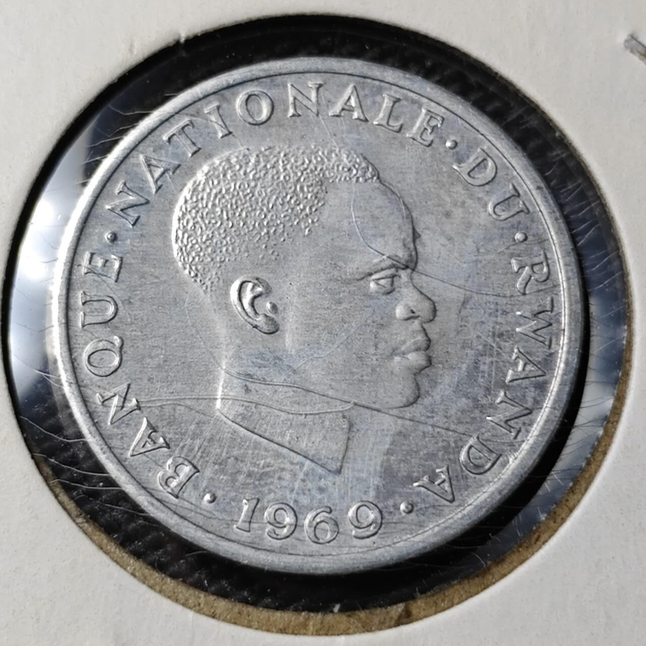 KK钱币收藏小铺 第378期  2月预留时间 周末发货  1969卢旺达1法郎 好品