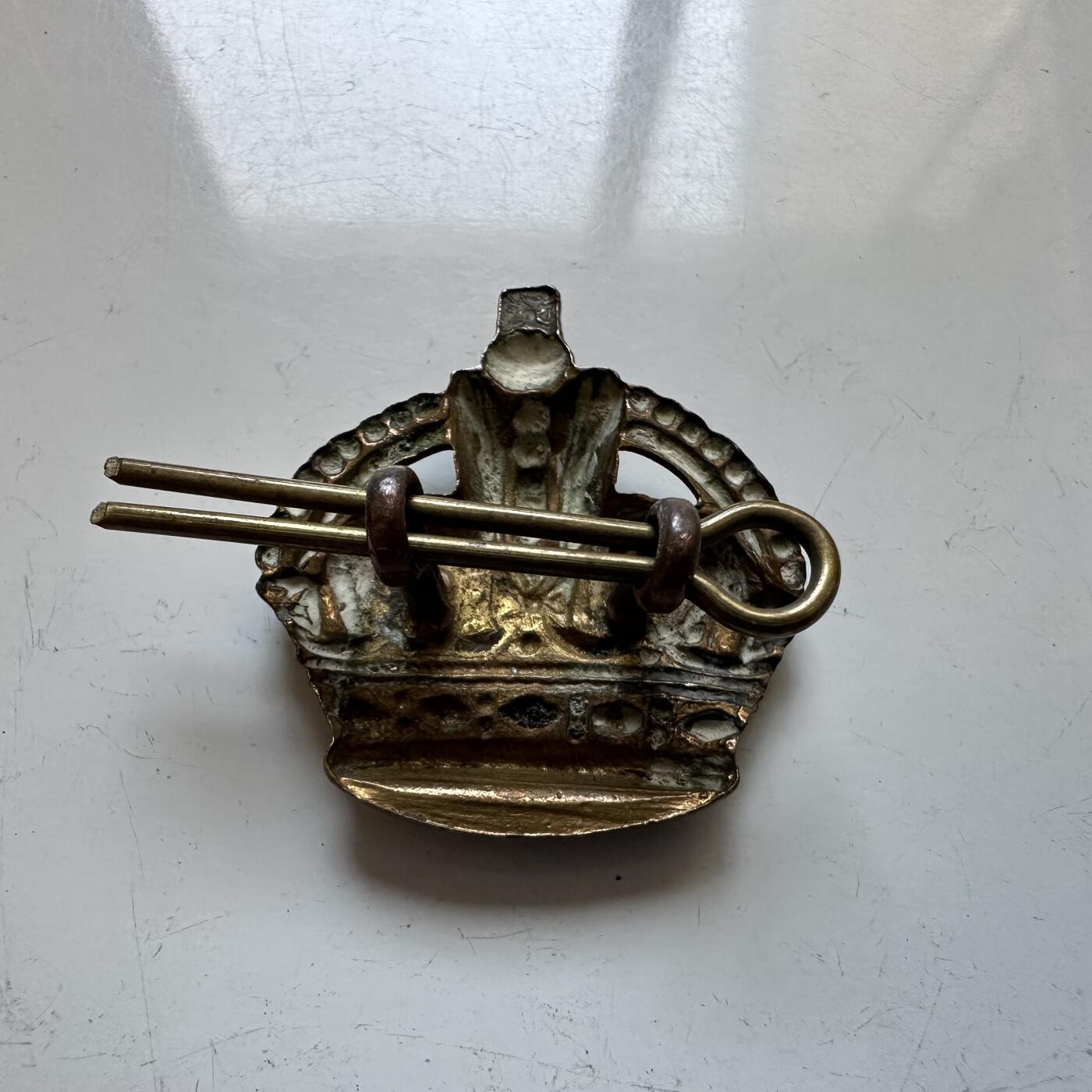 🌹外币初藏🌹🐯2025年第140场  每周二四六晚8️⃣点 接代拍 英国王室皇冠徽章配饰