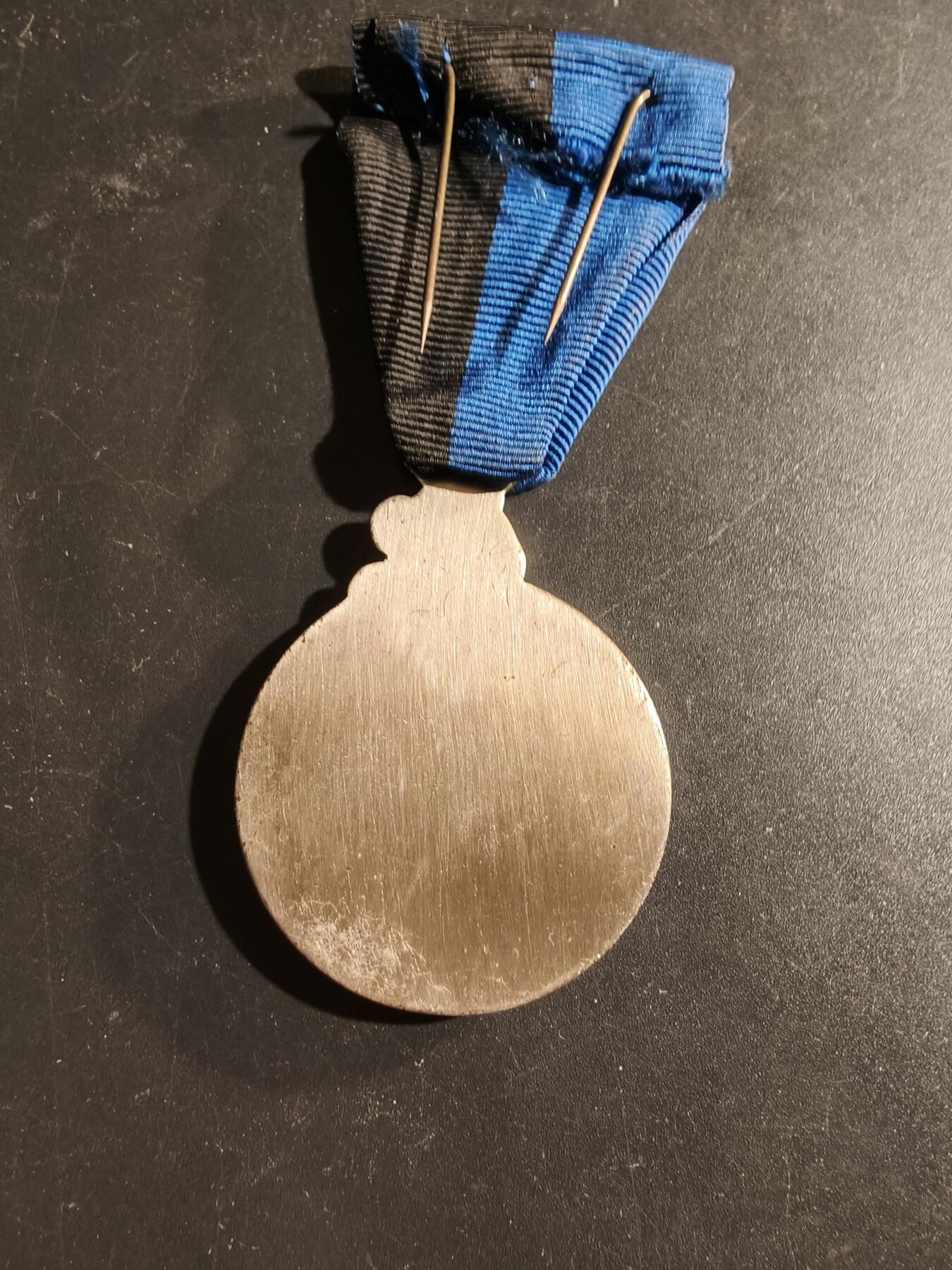 老王徽章第169期 法国国家宪兵协会纪念章