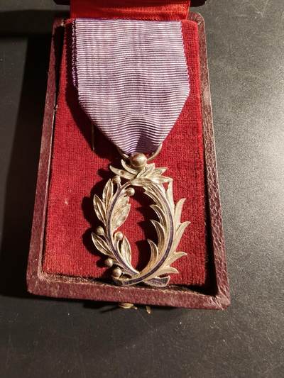 老王徽章第169期 - 法国骑士级棕榈叶勋章    原盒    银质珐琅    带银标