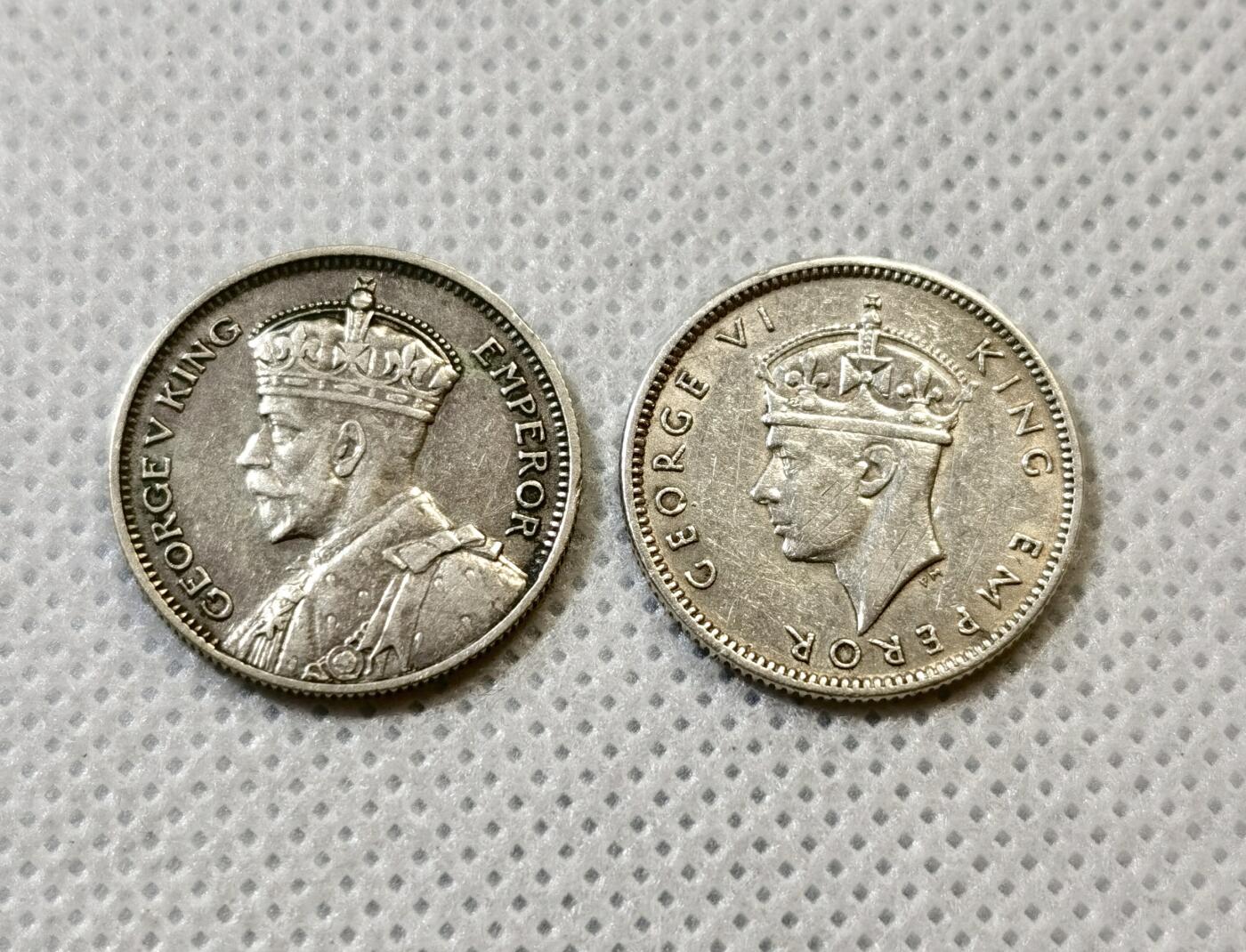 甄臻铺-世界币章拍卖（第43期）送拍享返佣金等优惠多多 斐济1935、1943年海龟6便士银币2枚 乔治五世、乔治六世2个版别