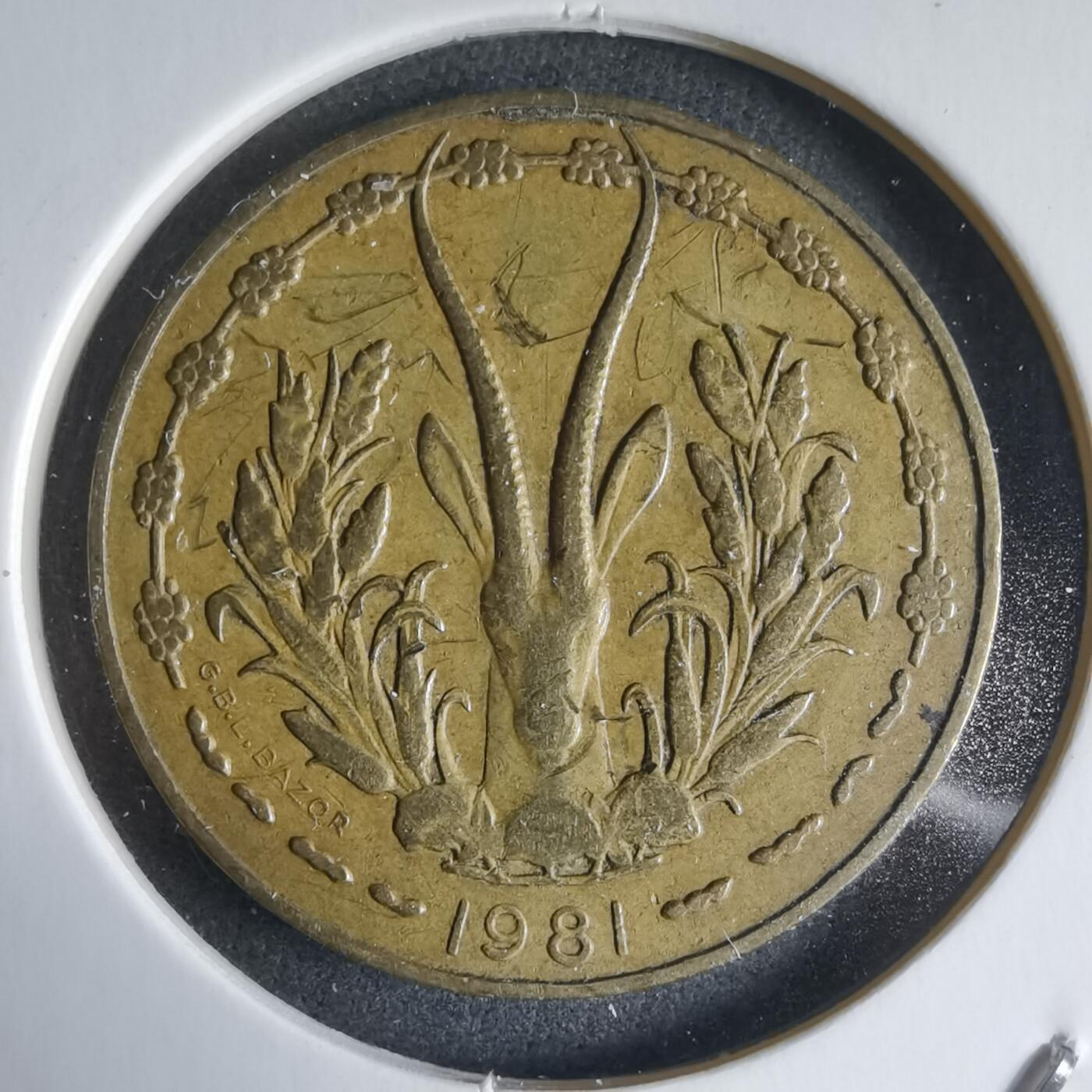 沼泽如烟--第928场 西非1981年10法郎