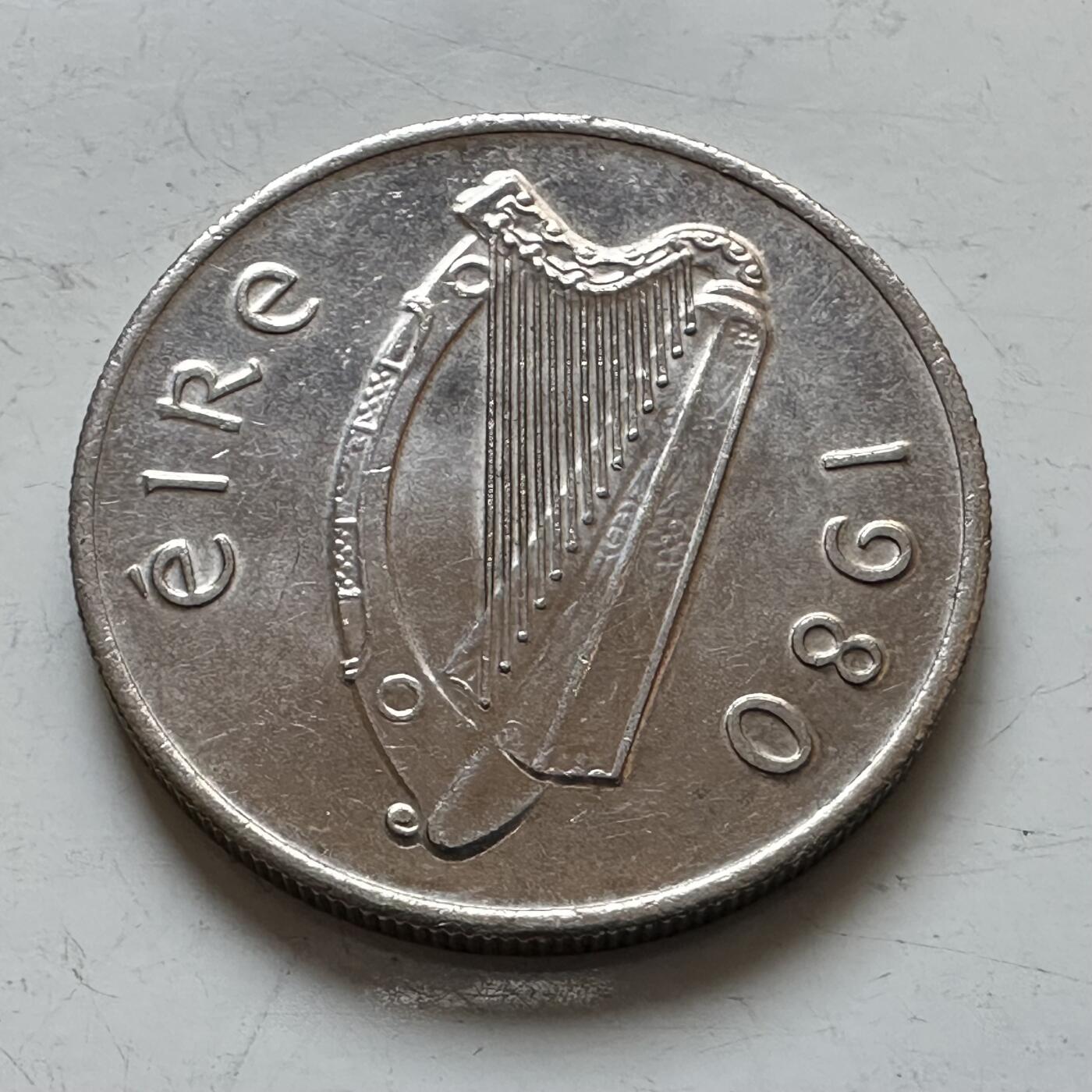 🌹外币初藏🌹🐯2025年第140场  每周二四六晚8️⃣点 接代拍 爱尔兰1980年5便士