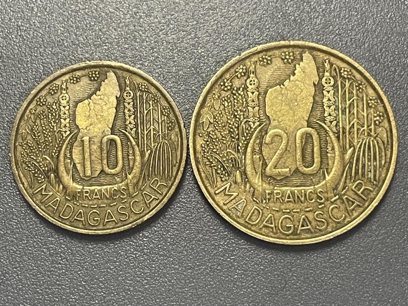 回流1215 美品 法属马达加斯加1953年10、20法郎两枚