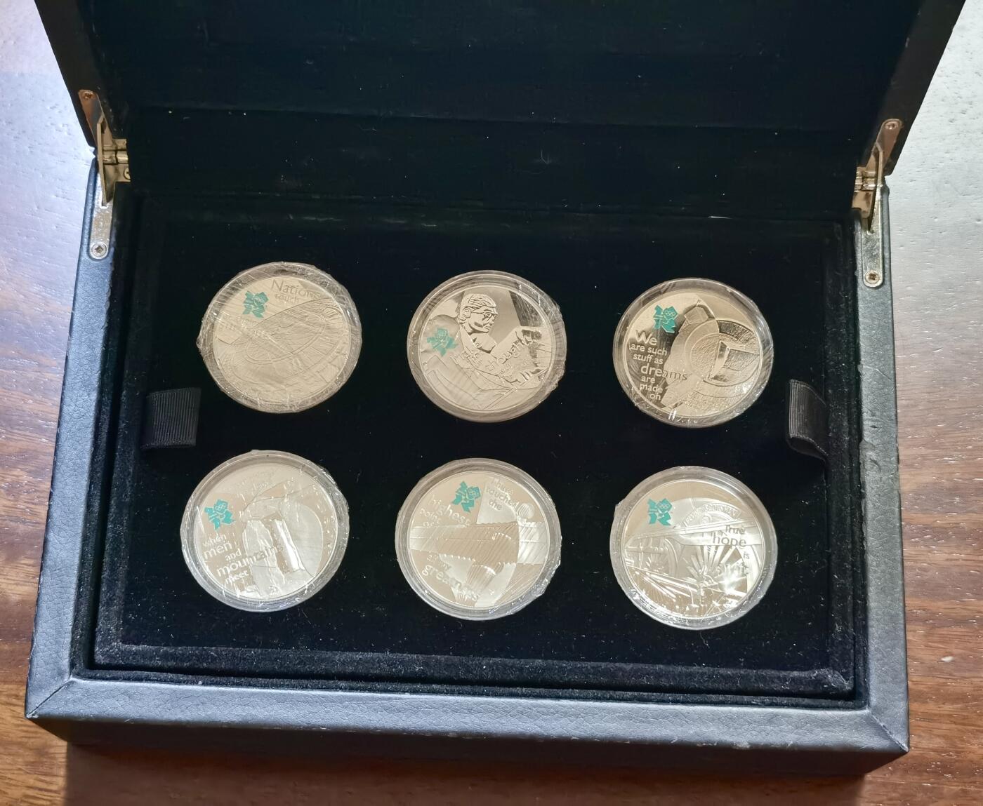 甄臻铺-世界币章拍卖（第43期）送拍享返佣金等优惠多多 英国 2009年，6枚套装，伦敦奥运倒计时纪念银币，单枚面值5英镑，含28.28克925银，共169.68克。原盒证。