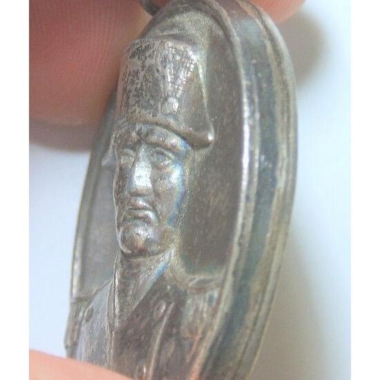 法国18XX年 拿破仑军装像+拿破仑墓 高浮雕精制大镀银章 40MM