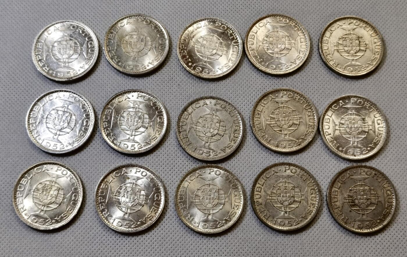 甄臻铺-世界币章拍卖（第43期）送拍享返佣金等优惠多多 15枚澳门1952年第一版厚5元大银币 UNC- BU极美品（第一组），细节见图