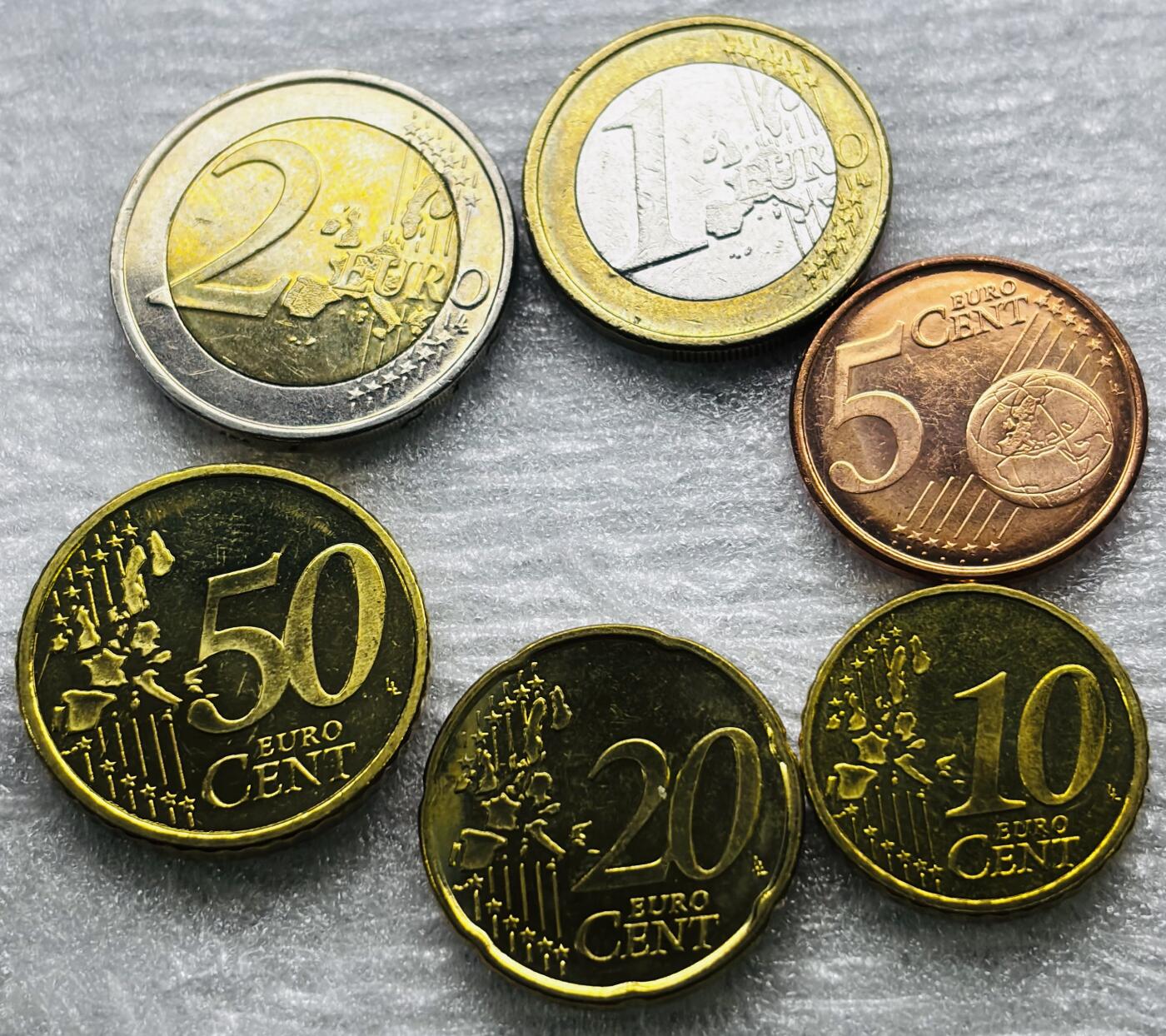 文馨钱币收藏第 284 场，【 长期接收代拍品】老藏家拍品南朝鲜李承晚时期货币，泰国大型纪念币，土耳其各时期及各国套币场 原光品相芬兰 5 欧分-2 欧元 6 枚套