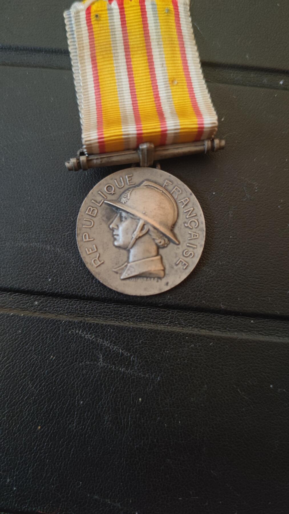 全场0元起拍，周六（12.13）下午5点开始，第70期 法国消防奖章银质。银价约175左右。