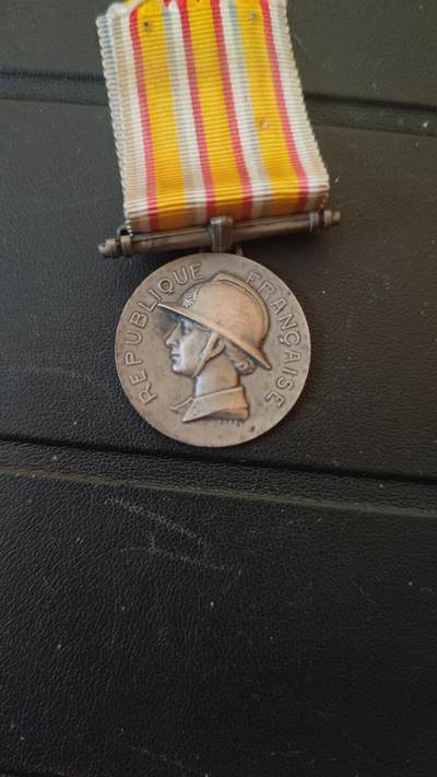 全场0元起拍，周六（12.13）下午5点开始，第70期 - 法国消防奖章银质。银价约175左右。