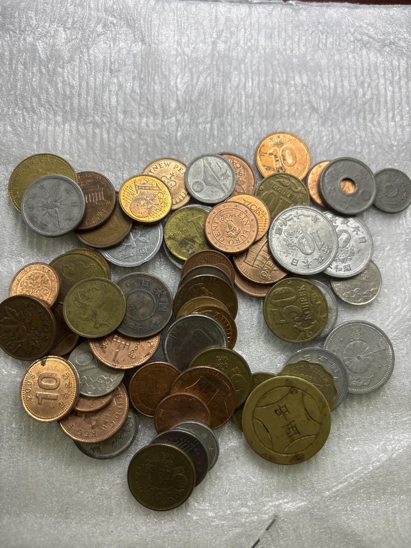 文馨钱币收藏第 284 场，【 长期接收代拍品】老藏家拍品南朝鲜李承晚时期货币，泰国大型纪念币，土耳其各时期及各国套币场 好品多国散币 56 枚