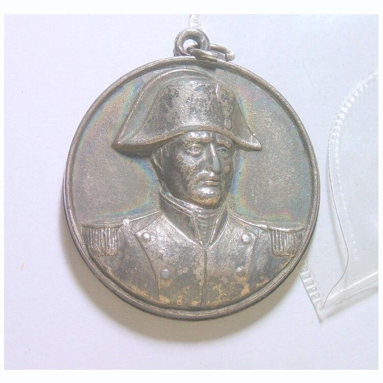 法国18XX年 拿破仑军装像+拿破仑墓 高浮雕精制大镀银章 40MM