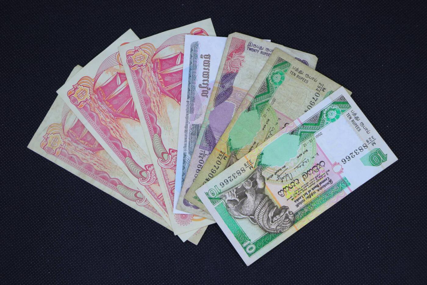 【淘币小摊】限时拍第八百二十八拍  纸币场  满百包邮可预留两周  周一统一发货  斯里兰卡柬埔寨印尼7张【有折】