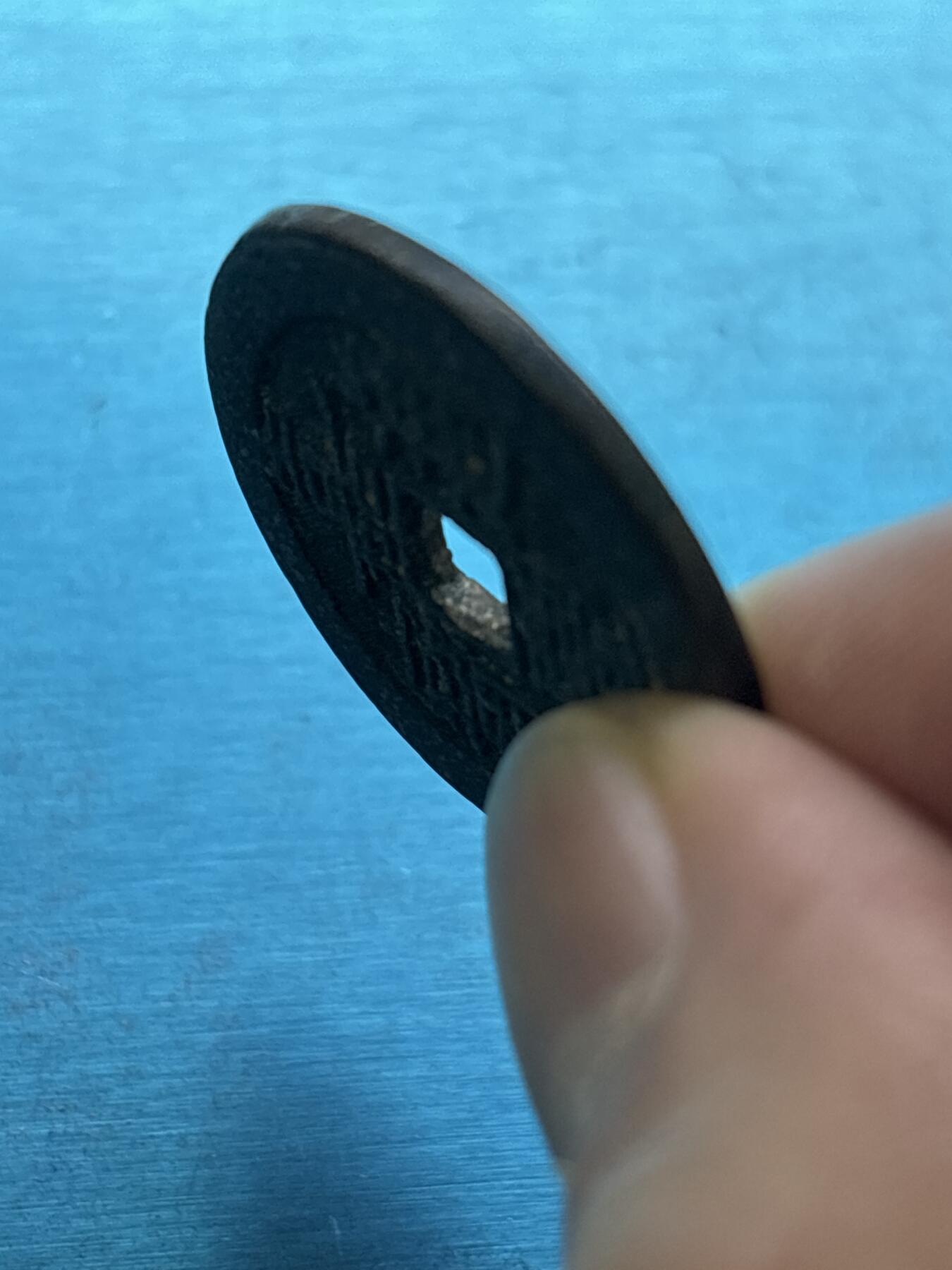 文馨钱币收藏第 284 场，【 长期接收代拍品】老藏家拍品南朝鲜李承晚时期货币，泰国大型纪念币，土耳其各时期及各国套币场 嘉庆通宝宝南局，重 7.5 克，直径 26.5×1.8mm，真假自定义