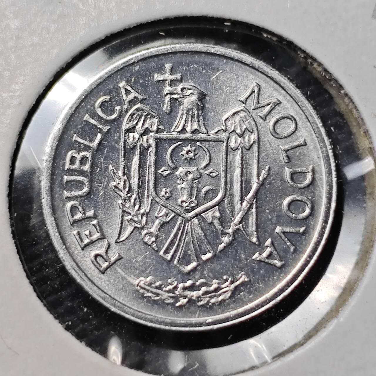 KK钱币收藏小铺 第378期  2月预留时间 周末发货  2002罗马尼亚10巴尼