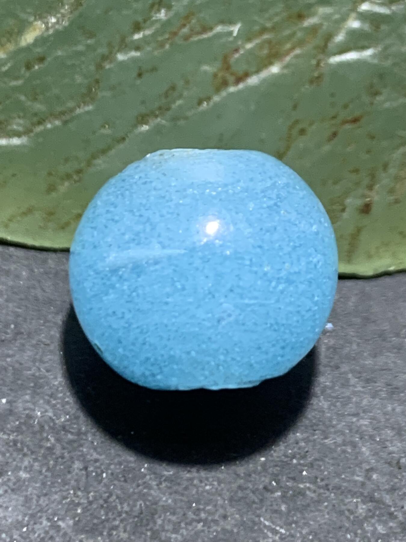 罕见建国前后库存夜光琉璃苹果珠一颗，