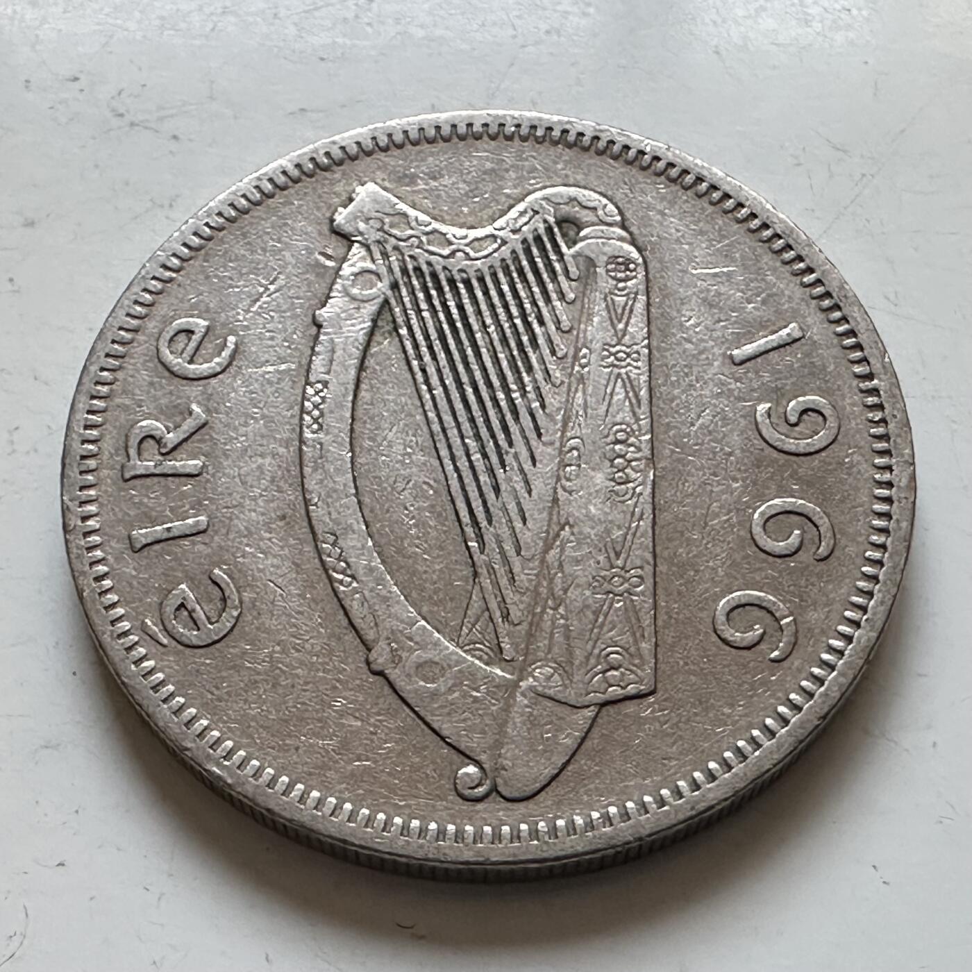 🌹外币初藏🌹🐯2025年第140场  每周二四六晚8️⃣点 接代拍 爱尔兰1966年两先令