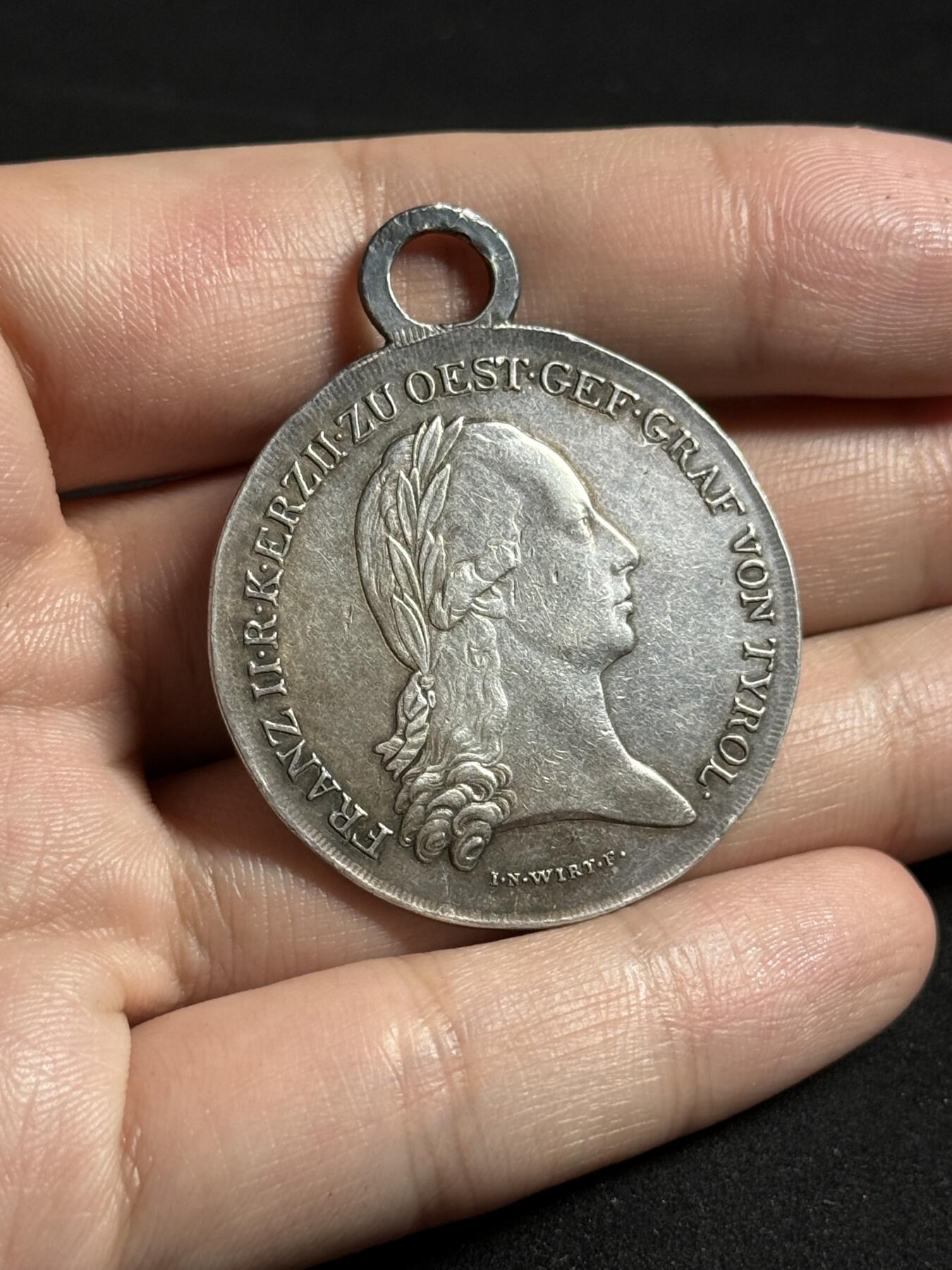 欢庆元旦！戎马世界章牌大赏第109期元旦大拍 神圣罗马帝国1797年动员奖章，银质，直径40mm，绶带后配，非常少见