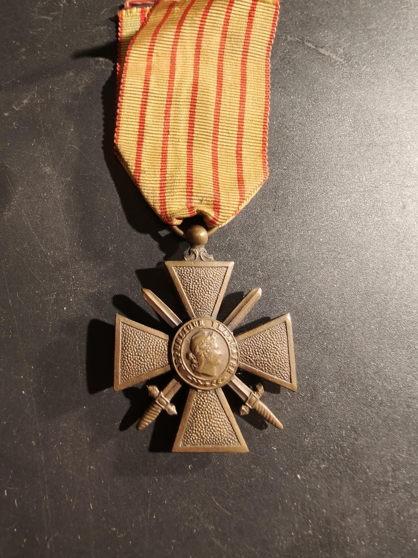 老王徽章第169期 法国1918版战争十字奖章