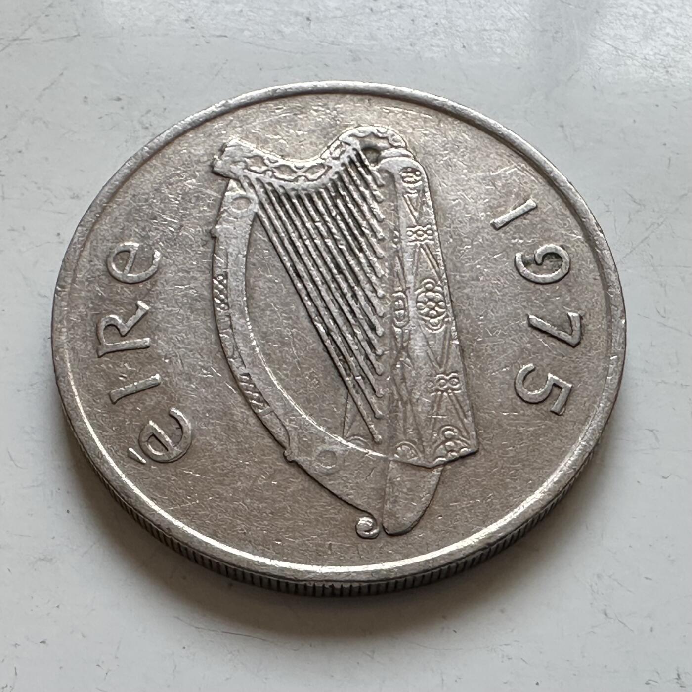 🌹外币初藏🌹🐯2025年第140场  每周二四六晚8️⃣点 接代拍 爱尔兰1975年10便士a