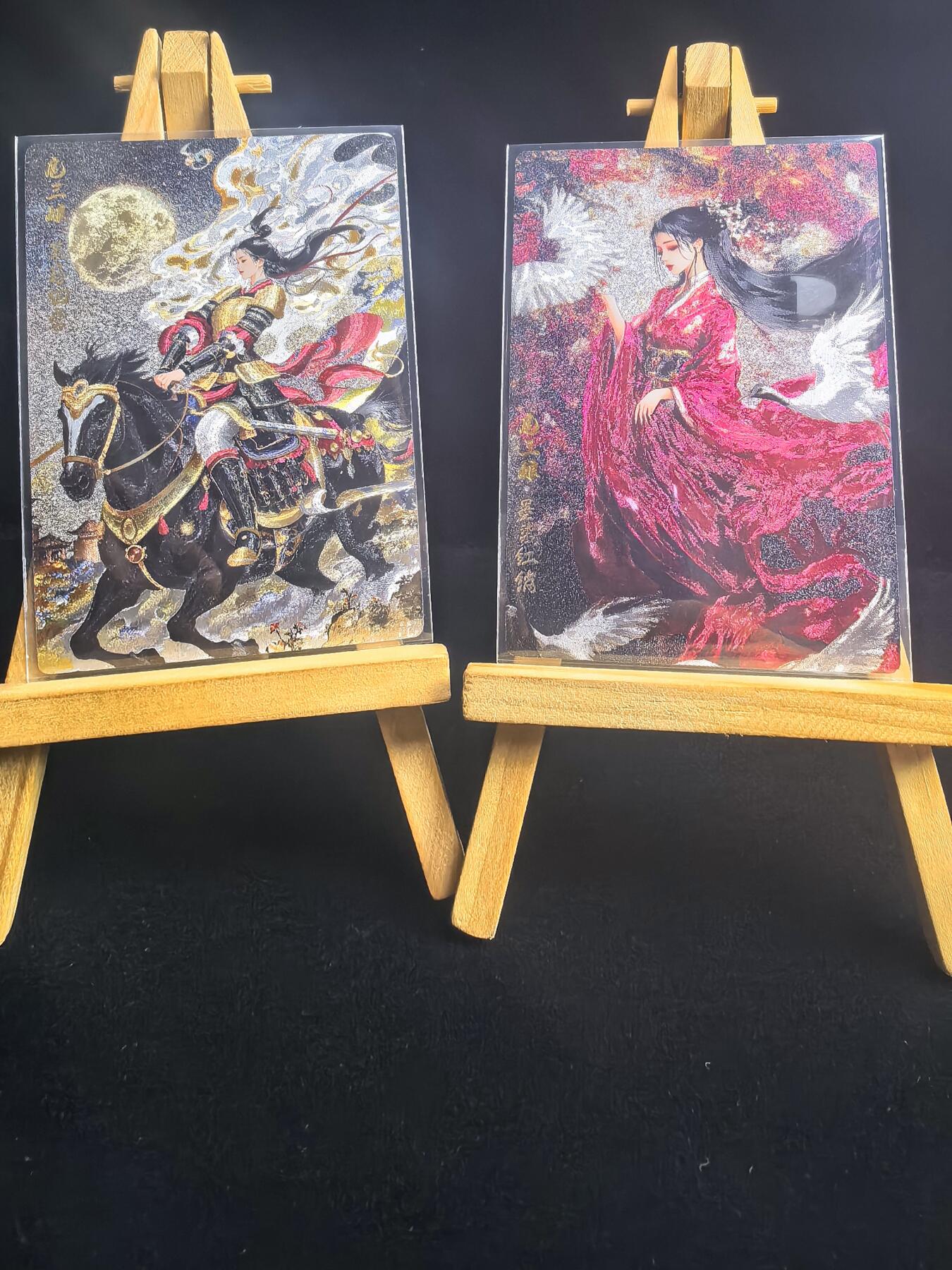 无佣金 不寄存 不收拍 链接少  主攻奇点（有大佬赞助）需要多宫大佬请私聊 部分卡牌设有底价（不想玩的那么累，即使有底价也会比市场价便宜的多，懂的自然懂） 拒绝小号抬价 大家放心拍 所有拍品部分套有卡膜 部分卡牌多宫 自制卡牌 不包厂瑕 放大镜 品控 勿拍 流拍商品会循环 感谢大家支持 留个关注 不定时上新 谢谢 奇点卡牌 扈三娘粗闪 一对