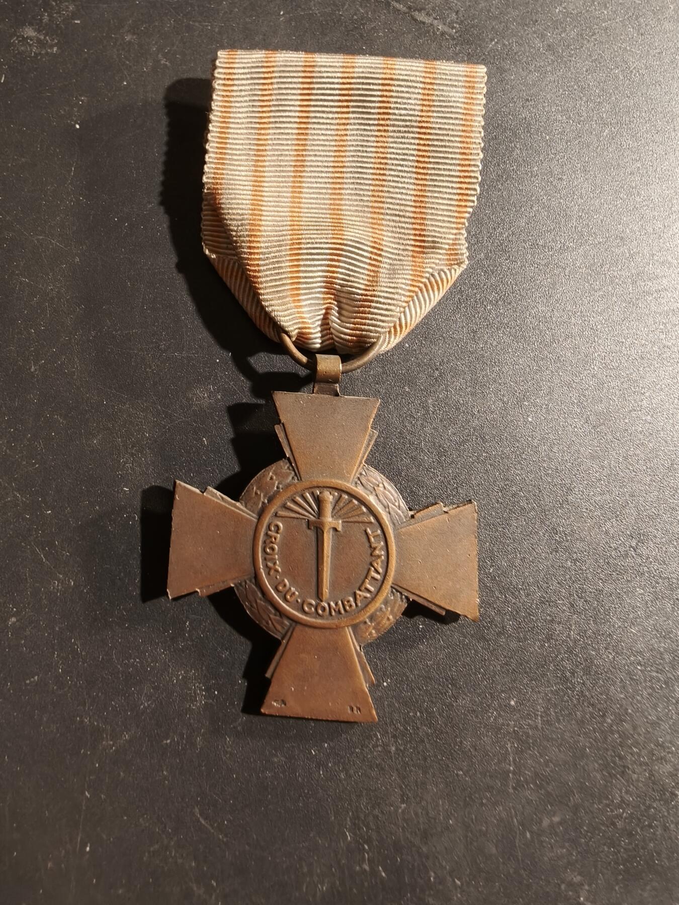 老王徽章第169期 法国战斗十字奖章