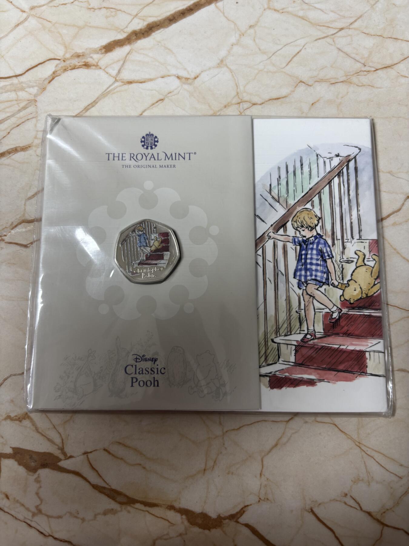 第185期拍卖 卡装英国2020年维尼熊和它的小伙伴系列彩色纪念币