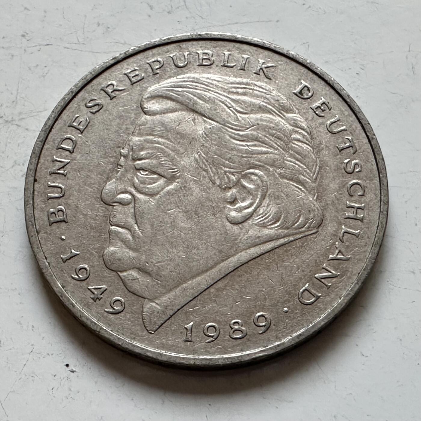 🌹外币初藏🌹🐯2025年第140场  每周二四六晚8️⃣点 接代拍 德国1990年D版 2马克 德国前总理约瑟夫.斯特劳斯