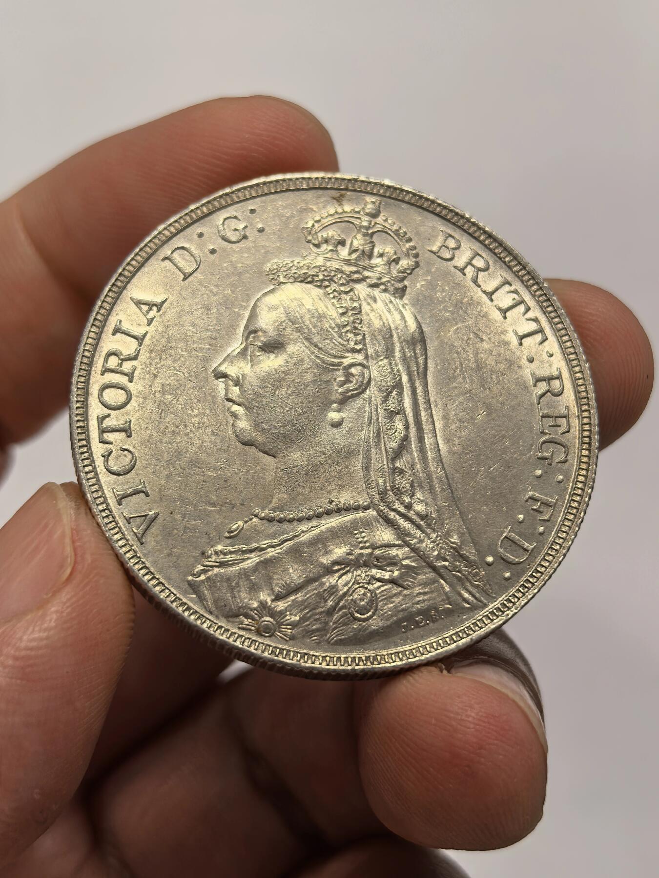 博洋堂世界钱币拍卖第151期（全场包邮） 英国1888年维多利亚高冠版马剑银币 UNC底板 非常难找了