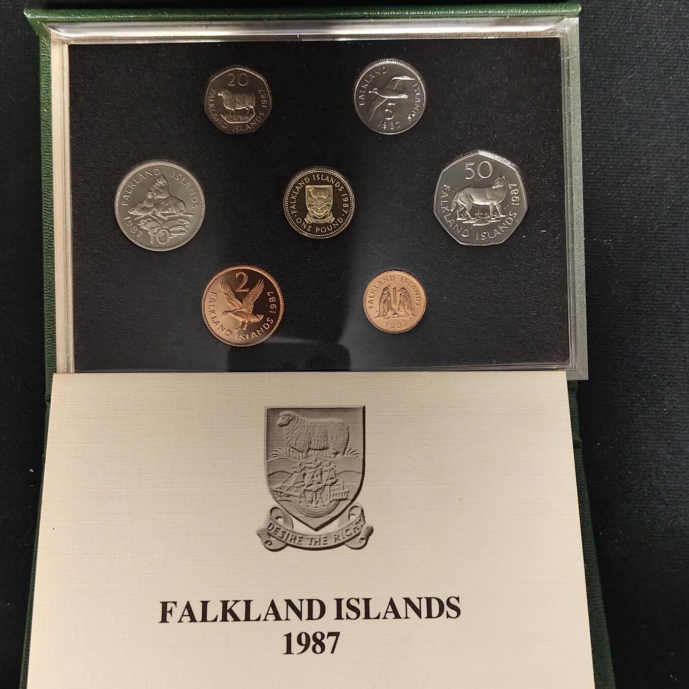 【全场包邮】纯粹捡漏拍485场（免费代拍第22场） 【稀少】福克兰群岛1987年官方发行英系经典塑盒装精制套币-含新发行标志1镑-盒证全-量2500-PS7