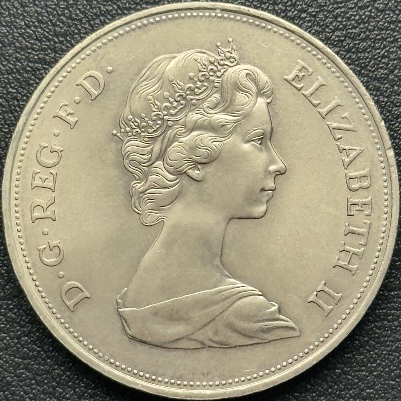 ＜小葵钱铺＞第67期·克朗币·银币场·满200包邮，不寄存·12月15日发货 英国1972年女王银婚25新便士克朗型纪念币