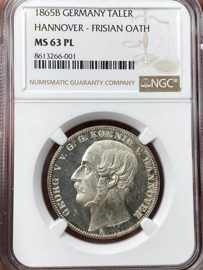 万国钱币拍卖第057期（万国冬季大拍） - NGC MS63PL 1865年德国汉诺威弗里斯兰橡树箴言泰勒 单年发行2000枚 联合泰勒中的人气之王 橡树上方铭文EALA FRYA FRESENA意为:“起来吧,自由的弗里斯兰人”顶级镜面类精制状态  橡树浮雕满喷砂 五彩包浆点缀其间 其锋利的打制隔着盒子仿佛都能感受到其满满的割手感 脑海中仿佛能想象到树叶随风摆动的画面 久久不能忘怀