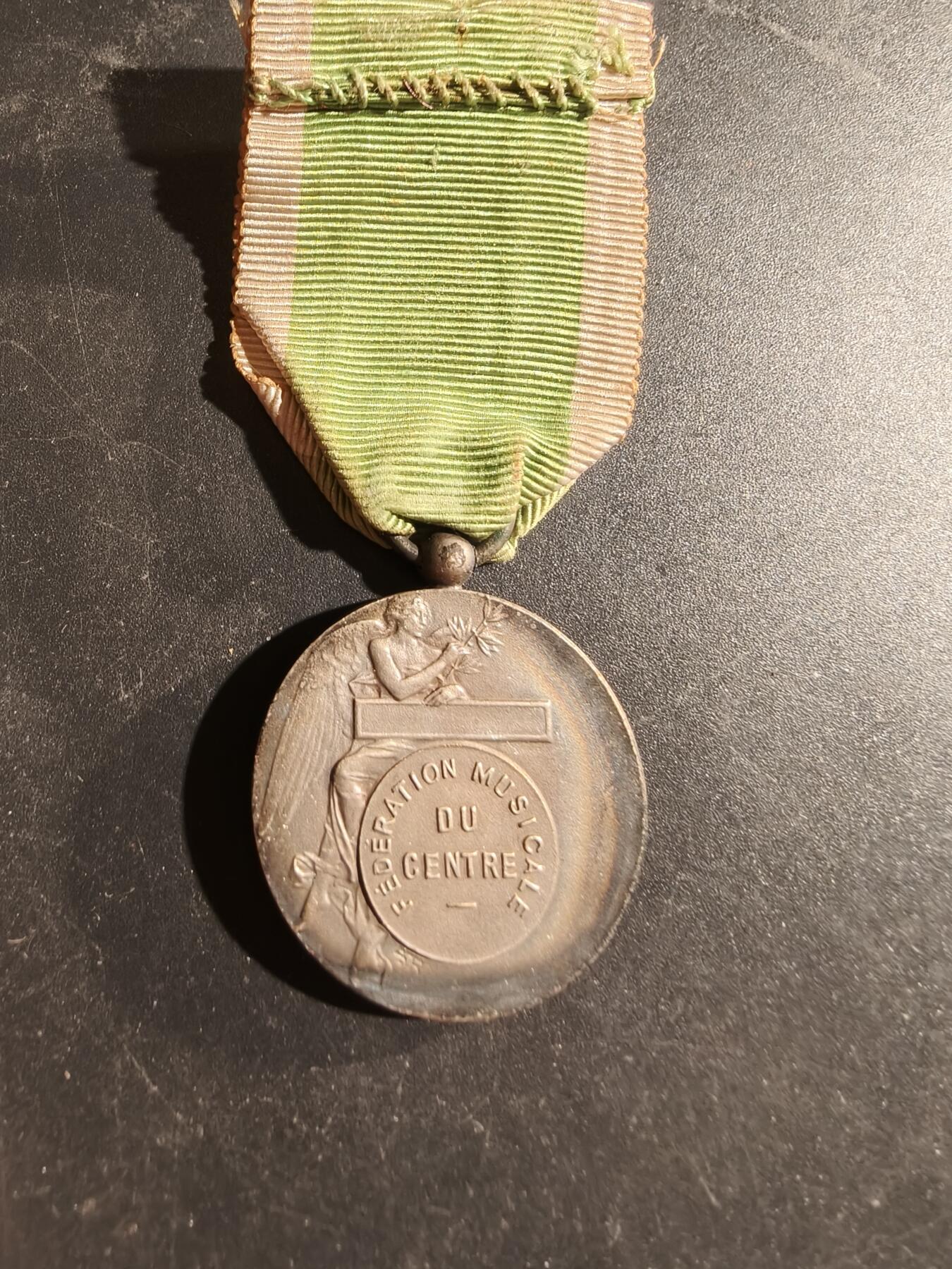 老王徽章第169期 法国中央音乐协会奖章     大师里维特版本