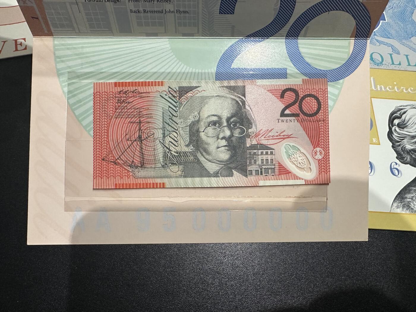 《外钞收藏家》第五百九十三期（精品场）（本平台长期征集拍品、欢迎藏友们联系合作） 1995、96年澳大利亚AA冠 5、10、20、50元 四张一起 带原装册子