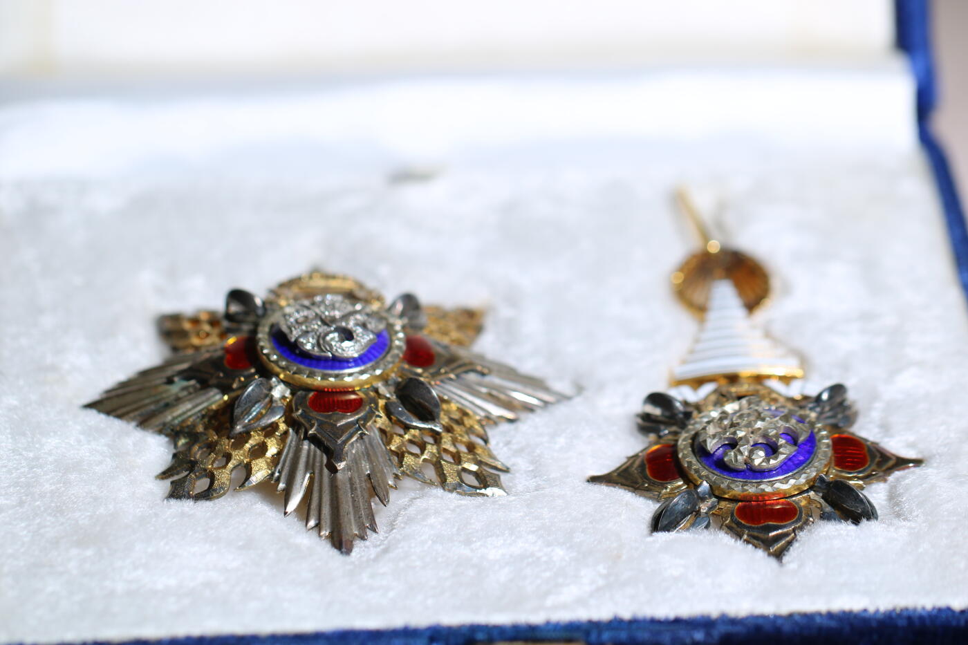 大猫徽章拍卖 第284期 泰国特级王冠勋章