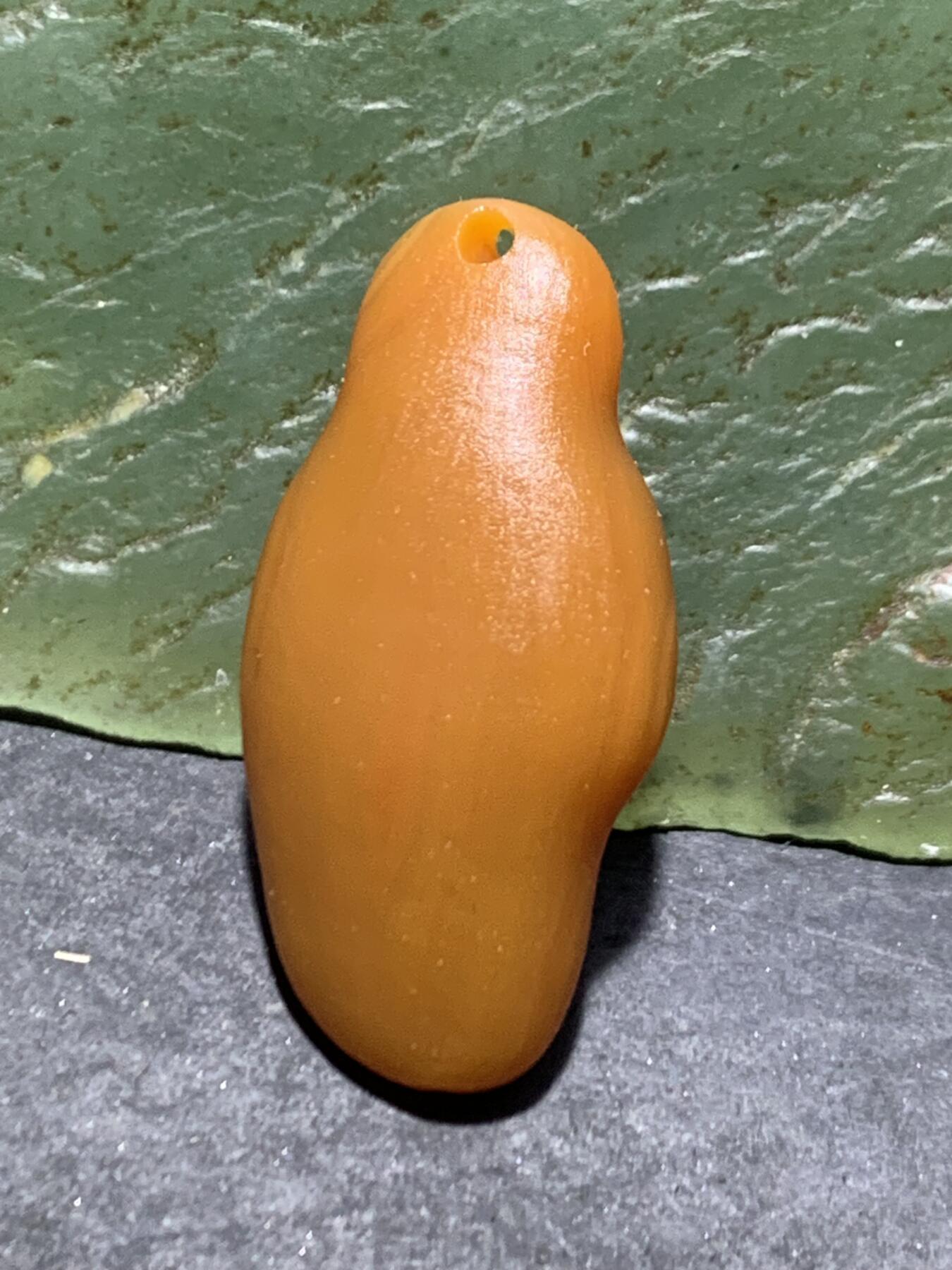 精美亚光冻料战国红玛瑙手工雕刻弥勒佛吊坠一颗！，