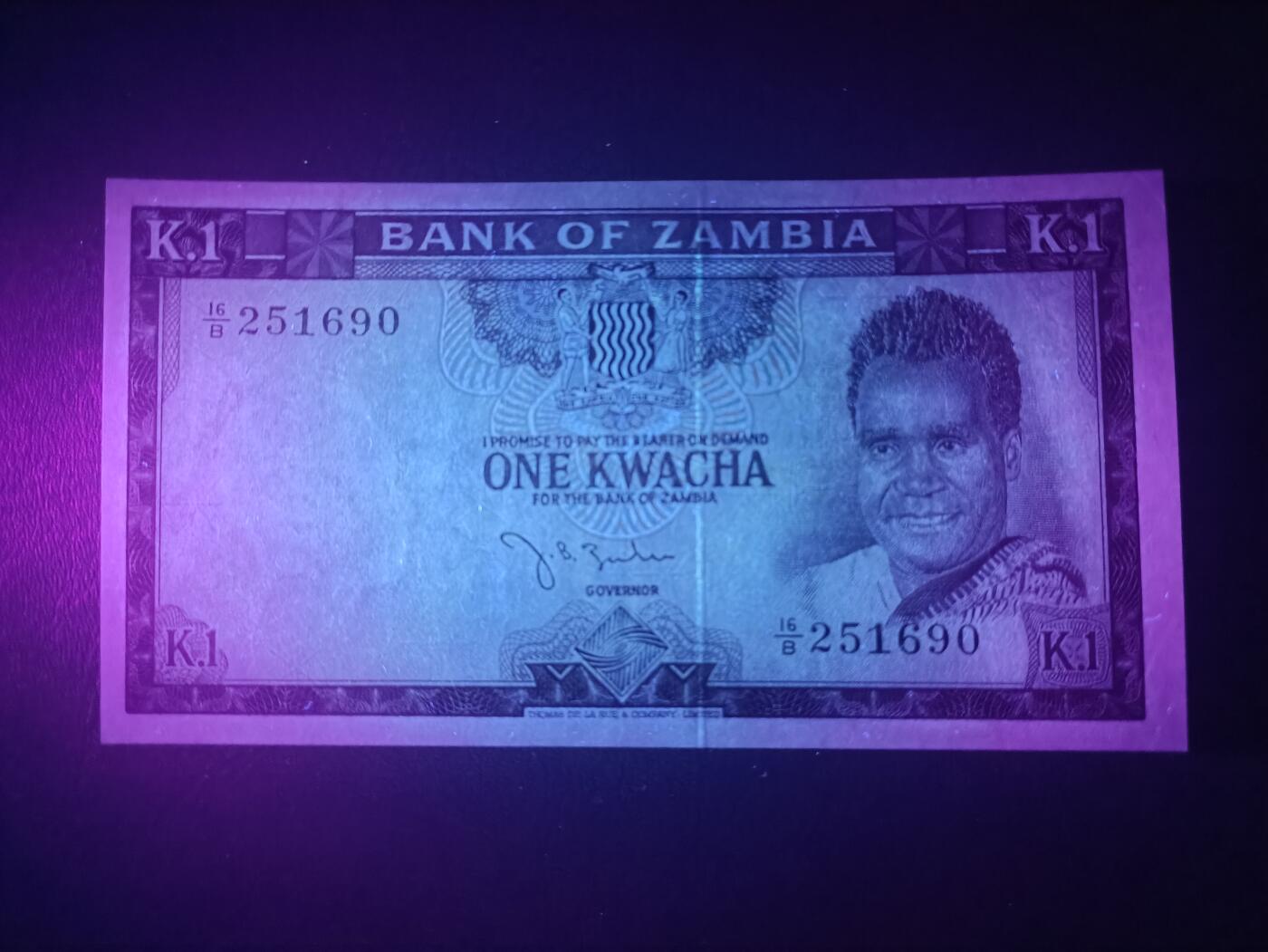 2025十二月第三期，总208期 赞比亚1968版1克瓦查AUNC无47，呲牙乐版本的卡翁达总统和农业主题，稀有早期品种