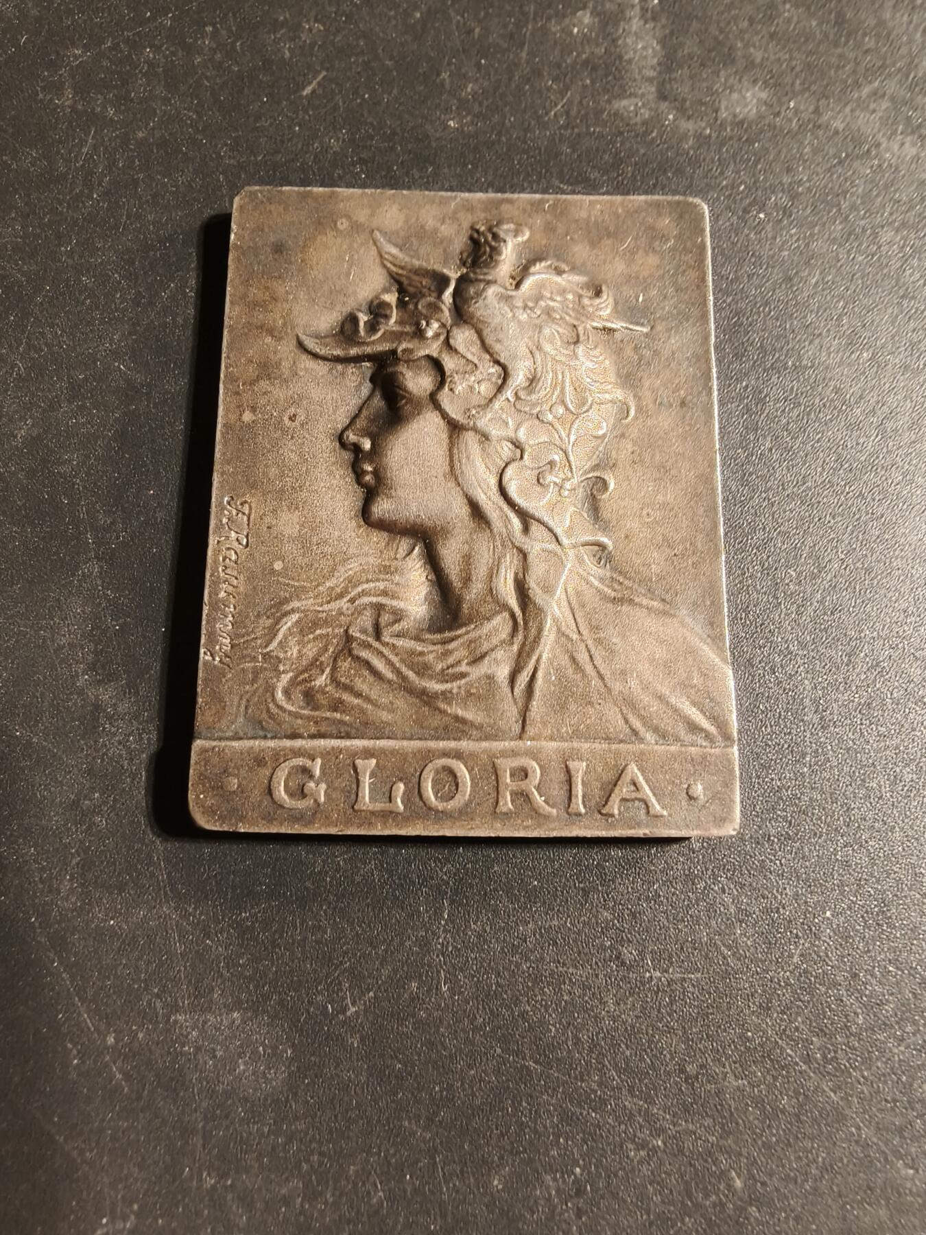 老王徽章第169期 法国玛丽安娜方形镀银大铜章    大师Rusmuny作品     公鸡头玛丽安娜    尺寸34×45mm.    重量34.3g