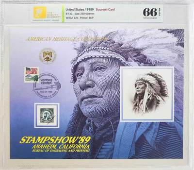 《外钞收藏家》第五百九十三期（精品场）（本平台长期征集拍品、欢迎藏友们联系合作） - 1989年 美国铸印局（ BEP）印制 14 美分布鲁勒苏族（Brule Sioux）“酋长”邮票纪念卡 原版邮票1922–1923年由美国邮政局（United States Post Office Department）发行流通 旨在向美洲本土印第安人致敬 该“酋长”邮票纪念卡为百年原票钢模印制（非普通平面印刷） 并限量发行 加贴1988年25美分邮票及纪念戳 乃高价原版老邮票收藏欣赏之平替